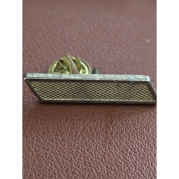 Accessories | Vtg Lapel Pinback Gold Tone Us Navy Lt Military Rank Bar ...